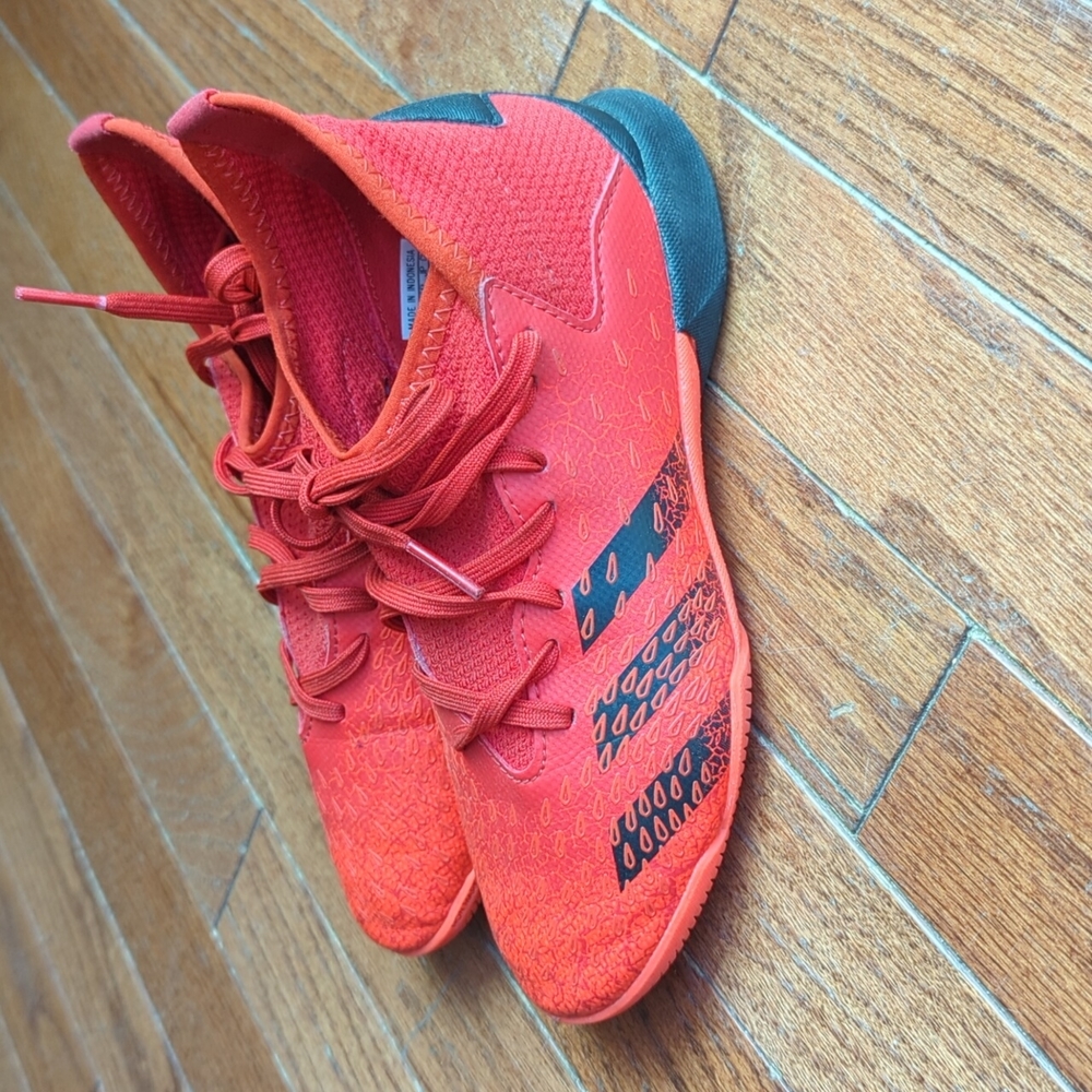 Adidas predator freak .3 kids' indoor soccer shoes